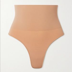 Skims Core Control Thong (shape wear)